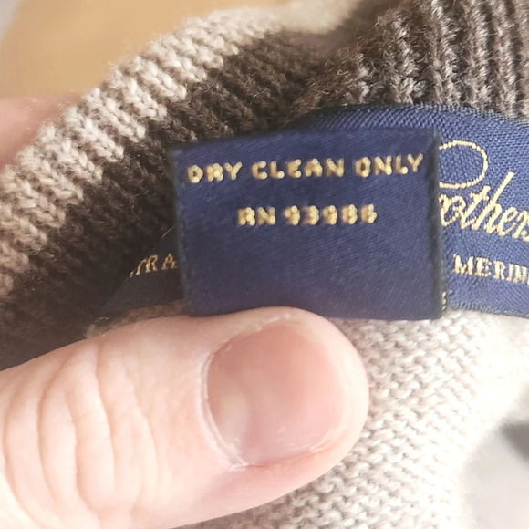 EUC Brooks Brothers Italian Merino Wool Pullover, Size M - Picture 5 of 5